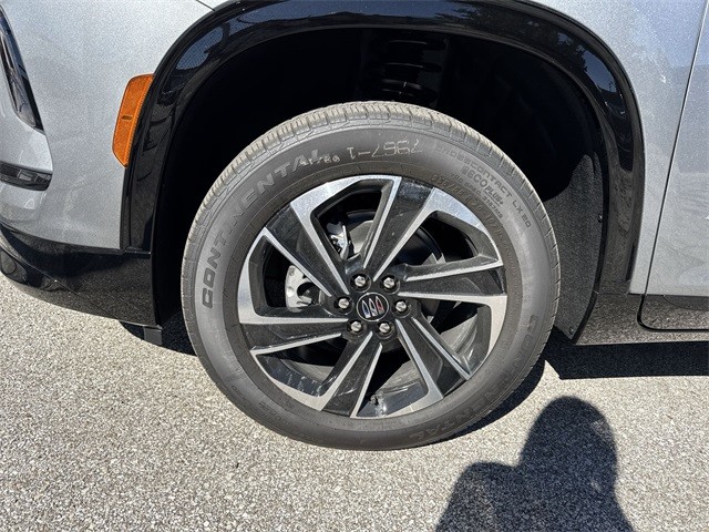 Buick Enclave Vehicle Full-screen Gallery Image 10
