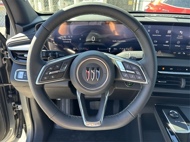 Buick Enclave Vehicle Full-screen Gallery Image 14