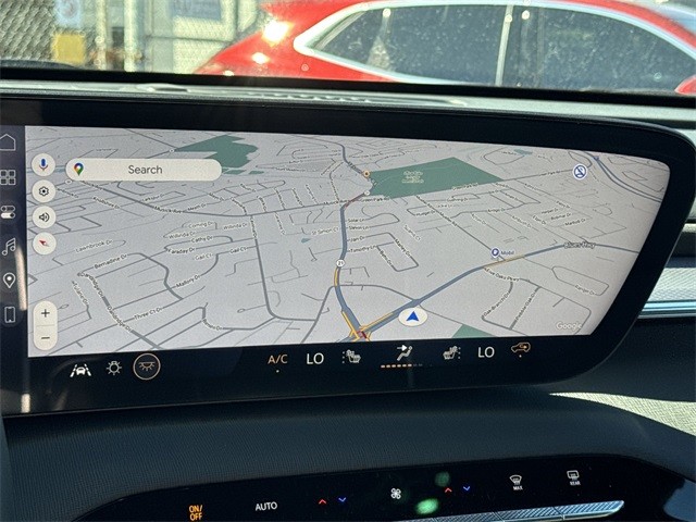 Buick Enclave Vehicle Full-screen Gallery Image 18