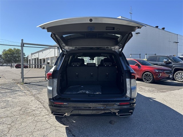 Buick Enclave Vehicle Full-screen Gallery Image 25