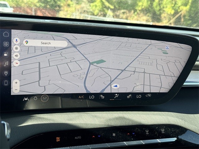 Buick Enclave Vehicle Full-screen Gallery Image 18