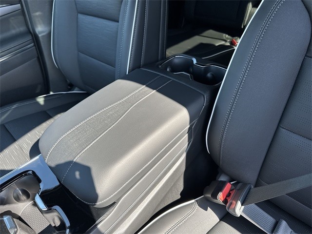 Buick Enclave Vehicle Full-screen Gallery Image 21