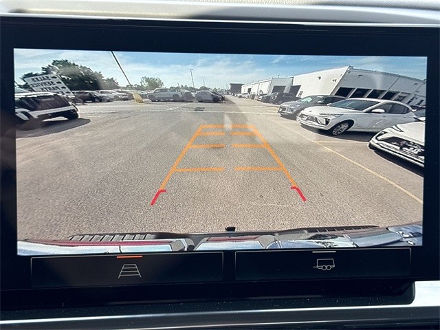 GMC Sierra 1500 Vehicle Full-screen Gallery Image 17