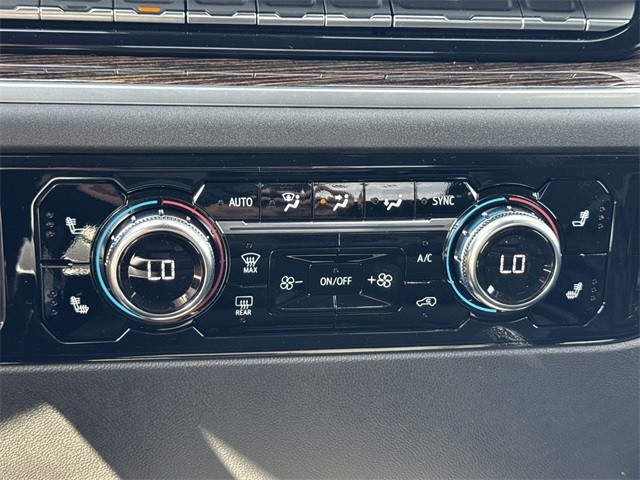 GMC Sierra 1500 Vehicle Full-screen Gallery Image 19