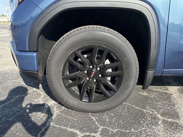 GMC Sierra 1500 Vehicle Full-screen Gallery Image 10