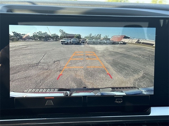 GMC Sierra 1500 Vehicle Full-screen Gallery Image 17