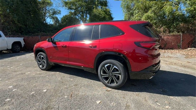 Buick Enclave Vehicle Full-screen Gallery Image 06