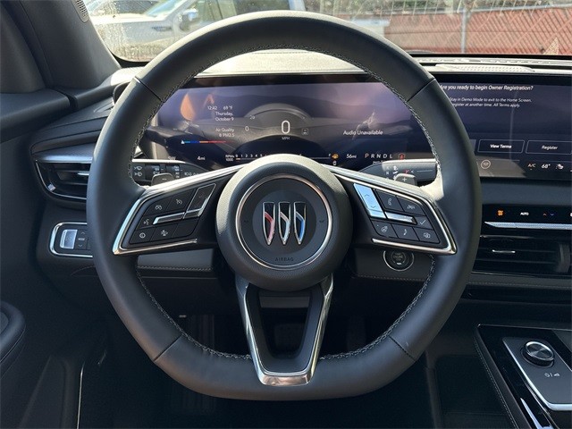 Buick Enclave Vehicle Full-screen Gallery Image 14