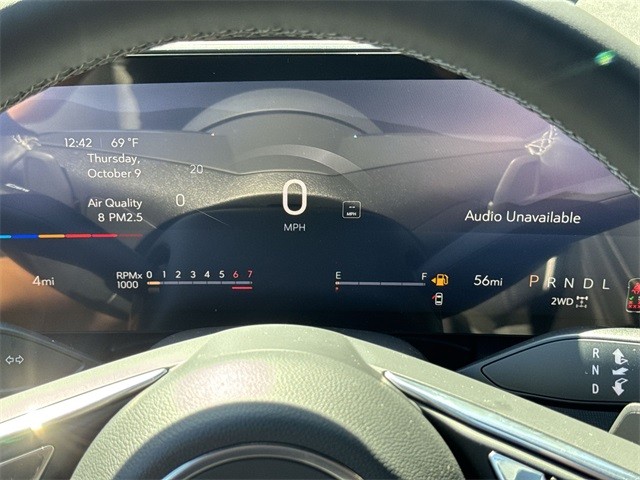 Buick Enclave Vehicle Full-screen Gallery Image 15