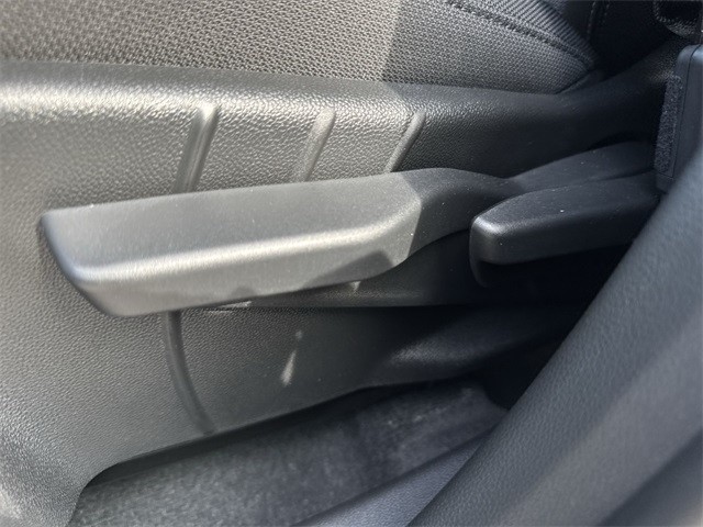 GMC Terrain Vehicle Full-screen Gallery Image 12