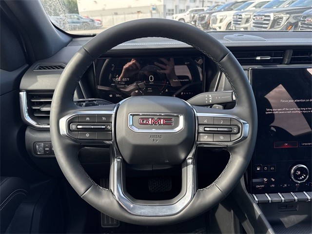 GMC Terrain Vehicle Full-screen Gallery Image 14