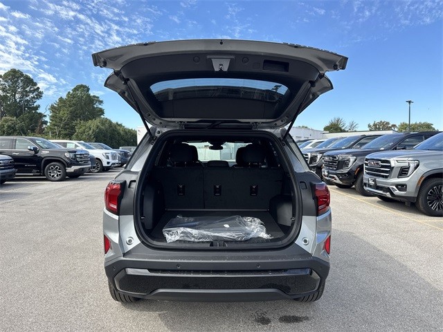 GMC Terrain Vehicle Full-screen Gallery Image 23