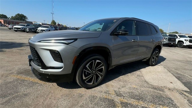 Buick Enclave Vehicle Full-screen Gallery Image 04