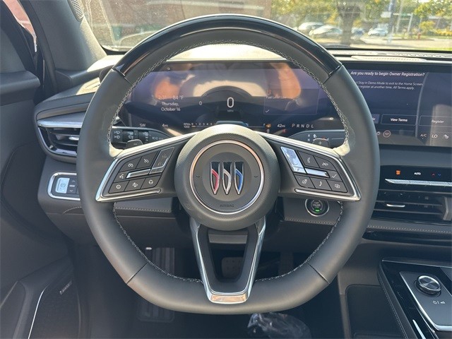 Buick Enclave Vehicle Full-screen Gallery Image 14