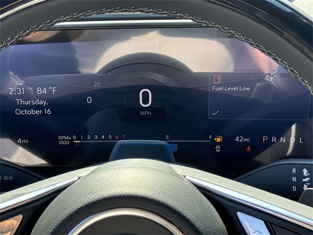 Buick Enclave Vehicle Full-screen Gallery Image 15