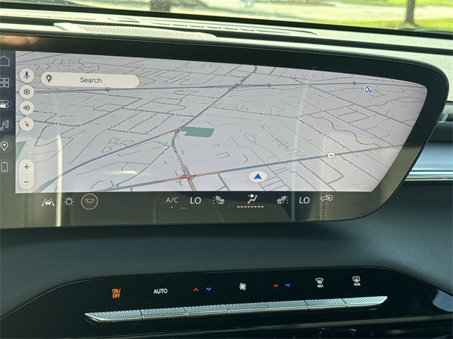 Buick Enclave Vehicle Full-screen Gallery Image 18