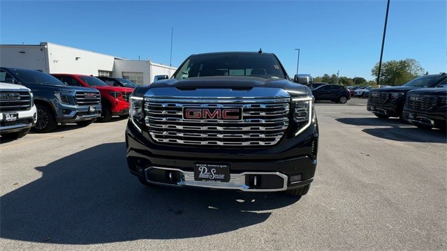 GMC Sierra 1500 Vehicle Full-screen Gallery Image 03