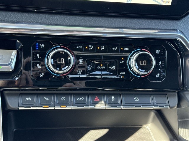 GMC Sierra 1500 Vehicle Full-screen Gallery Image 19