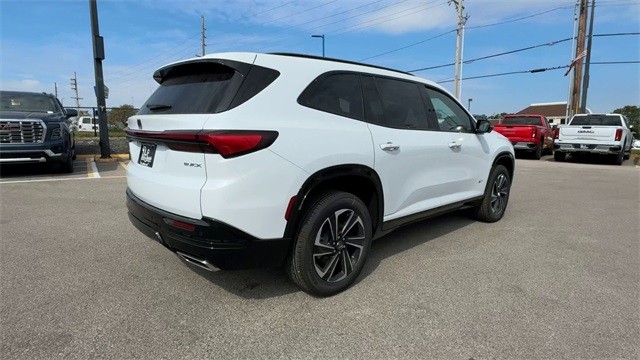 Buick Enclave Vehicle Full-screen Gallery Image 08