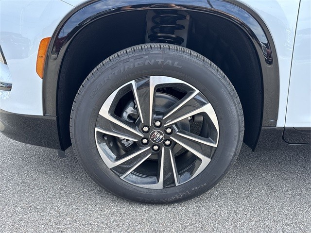 Buick Enclave Vehicle Full-screen Gallery Image 10