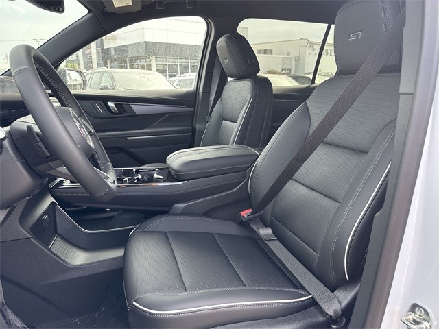 Buick Enclave Vehicle Full-screen Gallery Image 11