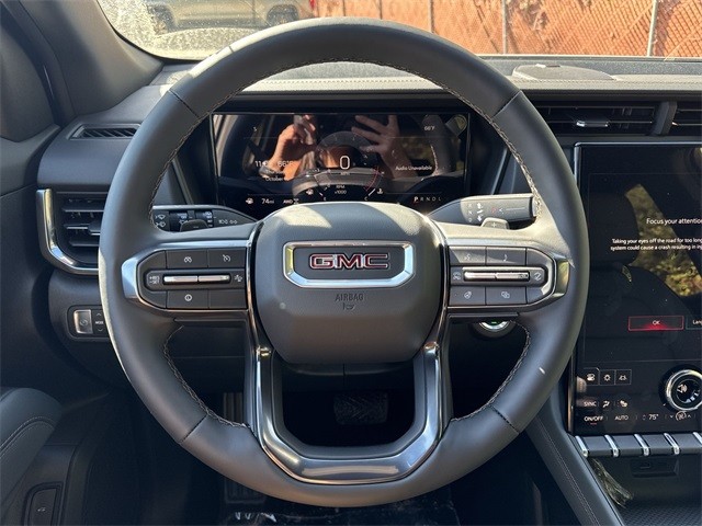 GMC Terrain Vehicle Full-screen Gallery Image 14