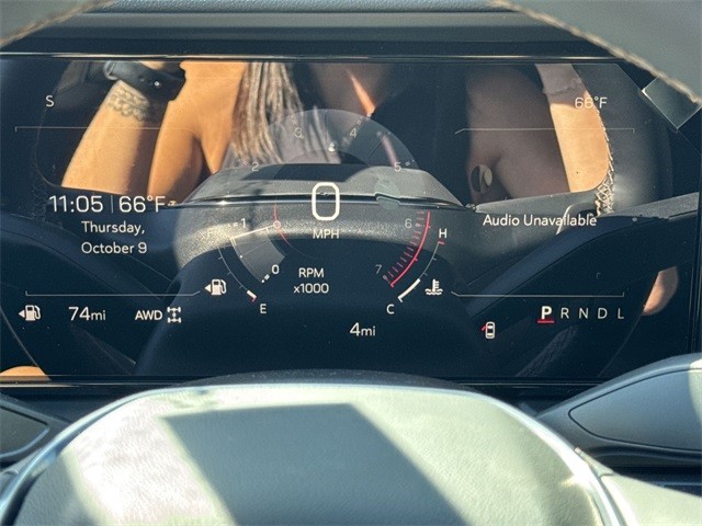 GMC Terrain Vehicle Full-screen Gallery Image 15