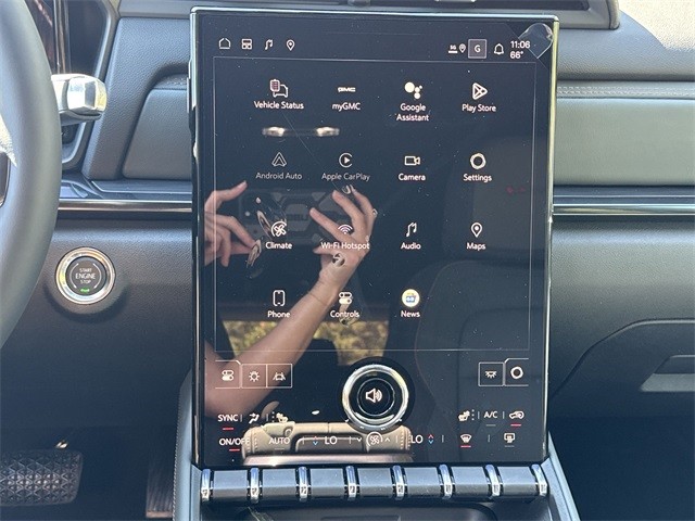 GMC Terrain Vehicle Full-screen Gallery Image 16