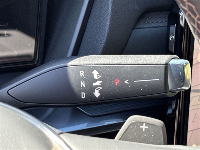 GMC Terrain Vehicle Full-screen Gallery Image 20