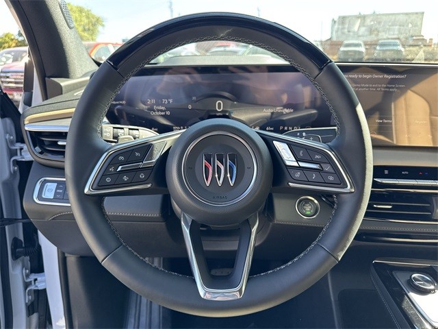 Buick Enclave Vehicle Full-screen Gallery Image 14