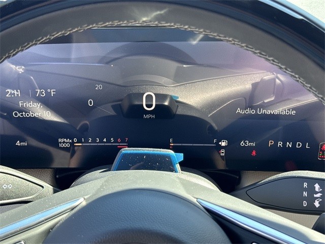 Buick Enclave Vehicle Full-screen Gallery Image 15