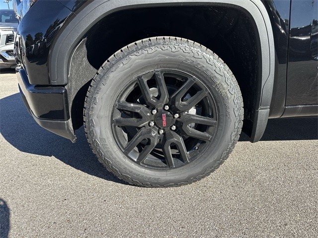 GMC Sierra 1500 Vehicle Full-screen Gallery Image 10