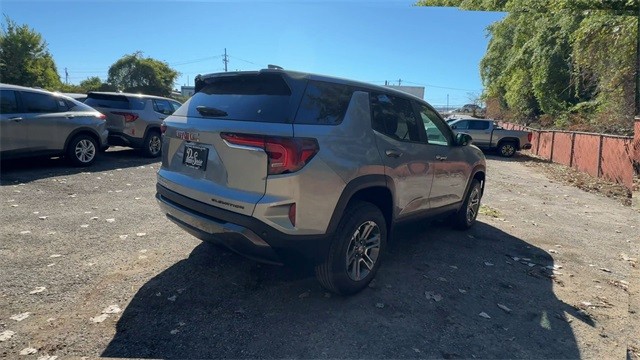 GMC Terrain Vehicle Full-screen Gallery Image 08