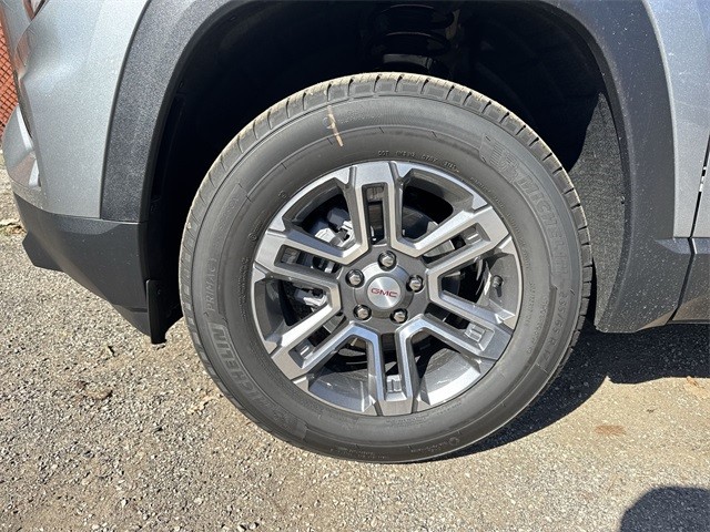 GMC Terrain Vehicle Full-screen Gallery Image 10