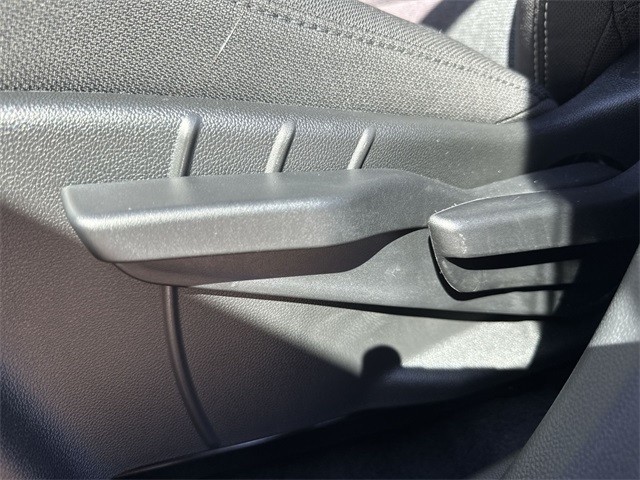 GMC Terrain Vehicle Full-screen Gallery Image 12