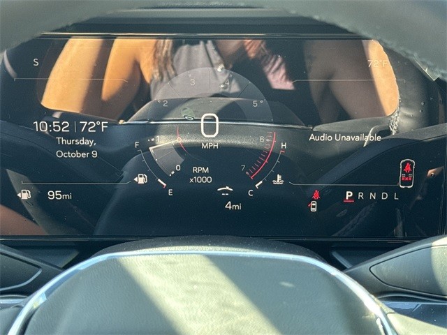 GMC Terrain Vehicle Full-screen Gallery Image 15