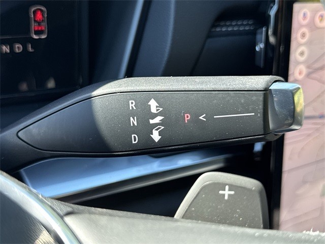 GMC Terrain Vehicle Full-screen Gallery Image 20