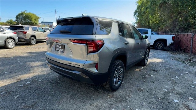 GMC Terrain Vehicle Full-screen Gallery Image 08