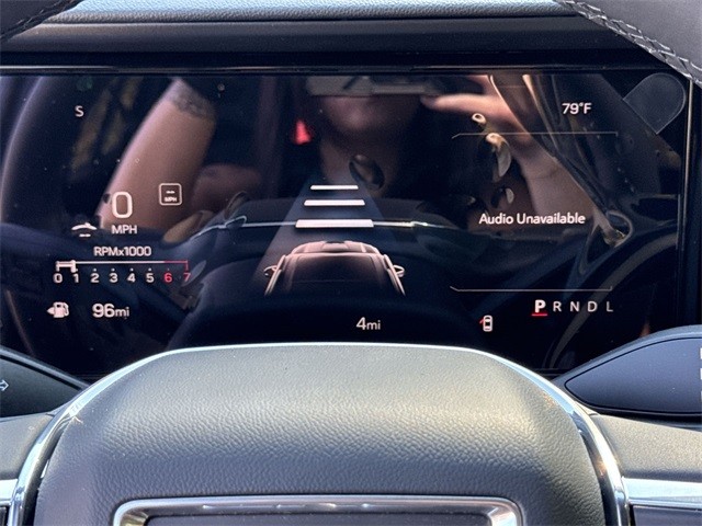 GMC Terrain Vehicle Full-screen Gallery Image 15