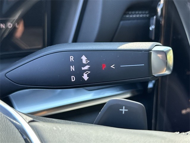 GMC Terrain Vehicle Full-screen Gallery Image 20