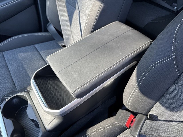 GMC Terrain Vehicle Full-screen Gallery Image 21