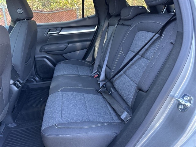 GMC Terrain Vehicle Full-screen Gallery Image 22