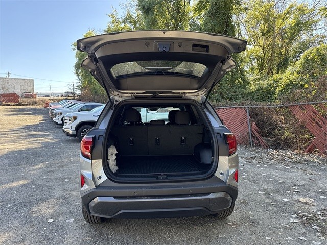 GMC Terrain Vehicle Full-screen Gallery Image 23