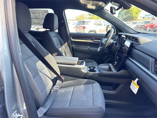 GMC Terrain Vehicle Full-screen Gallery Image 24