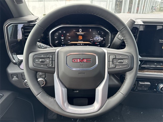 GMC Sierra 1500 Vehicle Full-screen Gallery Image 14