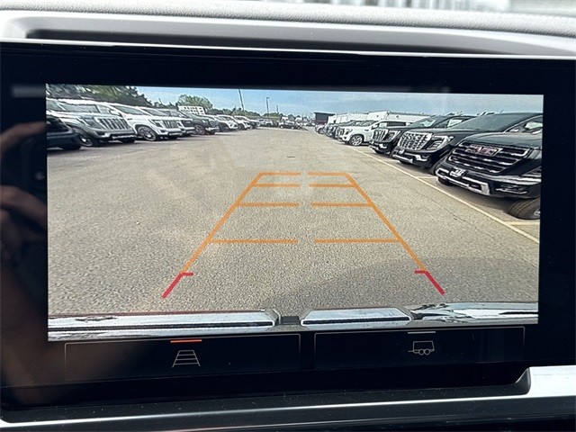 GMC Sierra 1500 Vehicle Full-screen Gallery Image 17