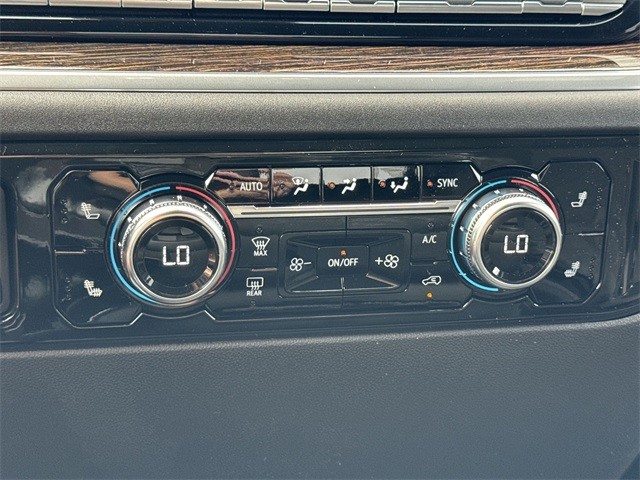 GMC Sierra 1500 Vehicle Full-screen Gallery Image 19