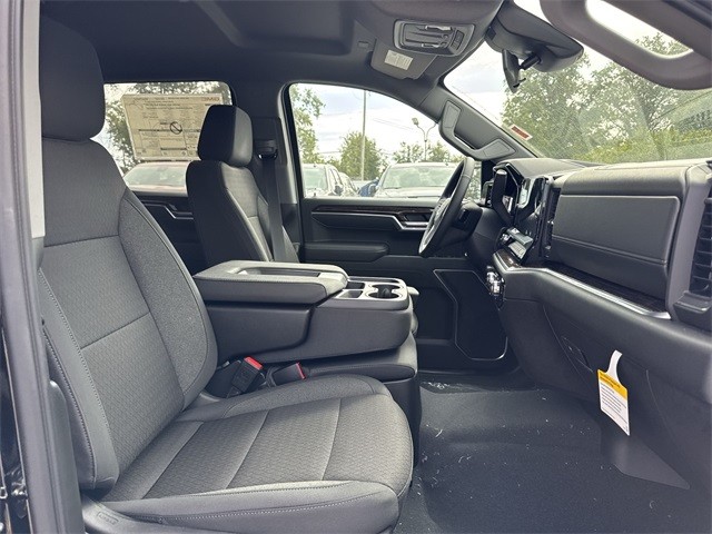 GMC Sierra 1500 Vehicle Full-screen Gallery Image 24