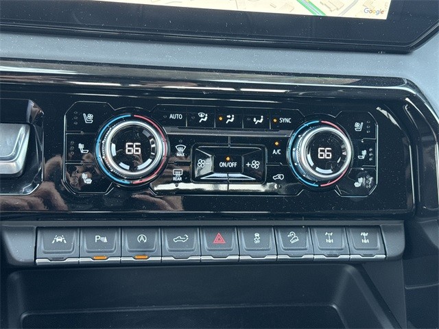 GMC Sierra 1500 Vehicle Full-screen Gallery Image 19