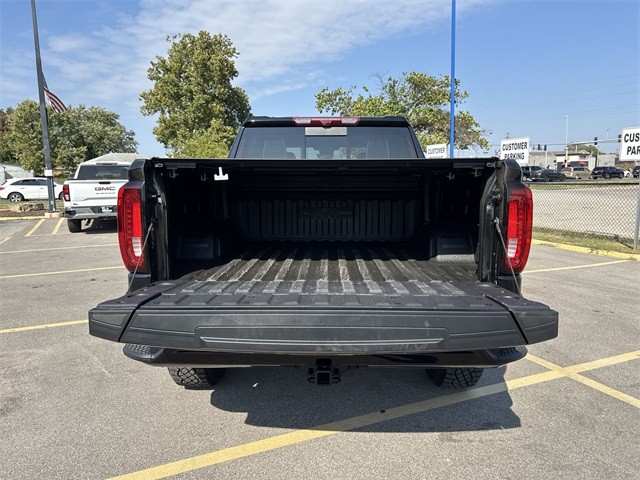 GMC Sierra 1500 Vehicle Full-screen Gallery Image 24